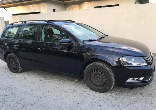 Volkswagen Passat cena 17500 przebieg: 92007, rok produkcji 2011 z Kalisz małe 121